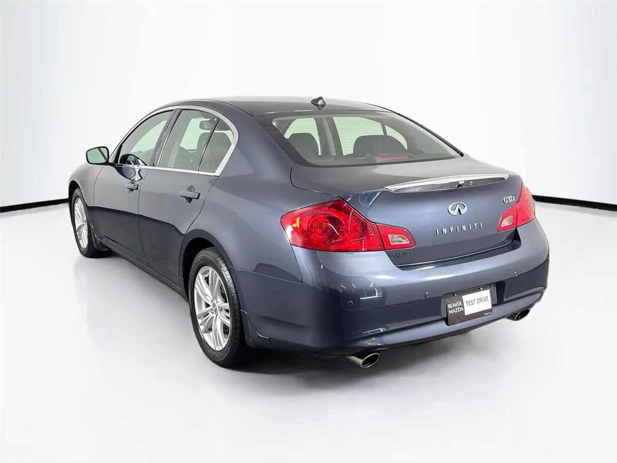 2011 INFINITI G37 Sedan x thumbnail 12