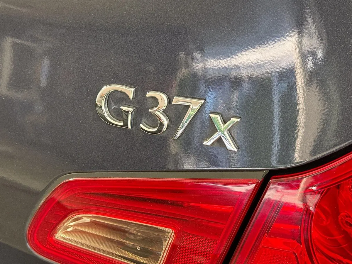 2011 INFINITI G37 Sedan x thumbnail 14