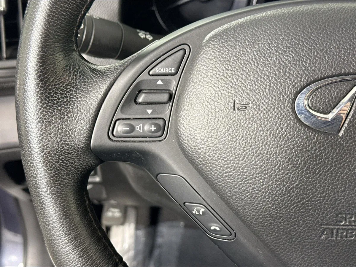 2011 INFINITI G37 Sedan x thumbnail 17