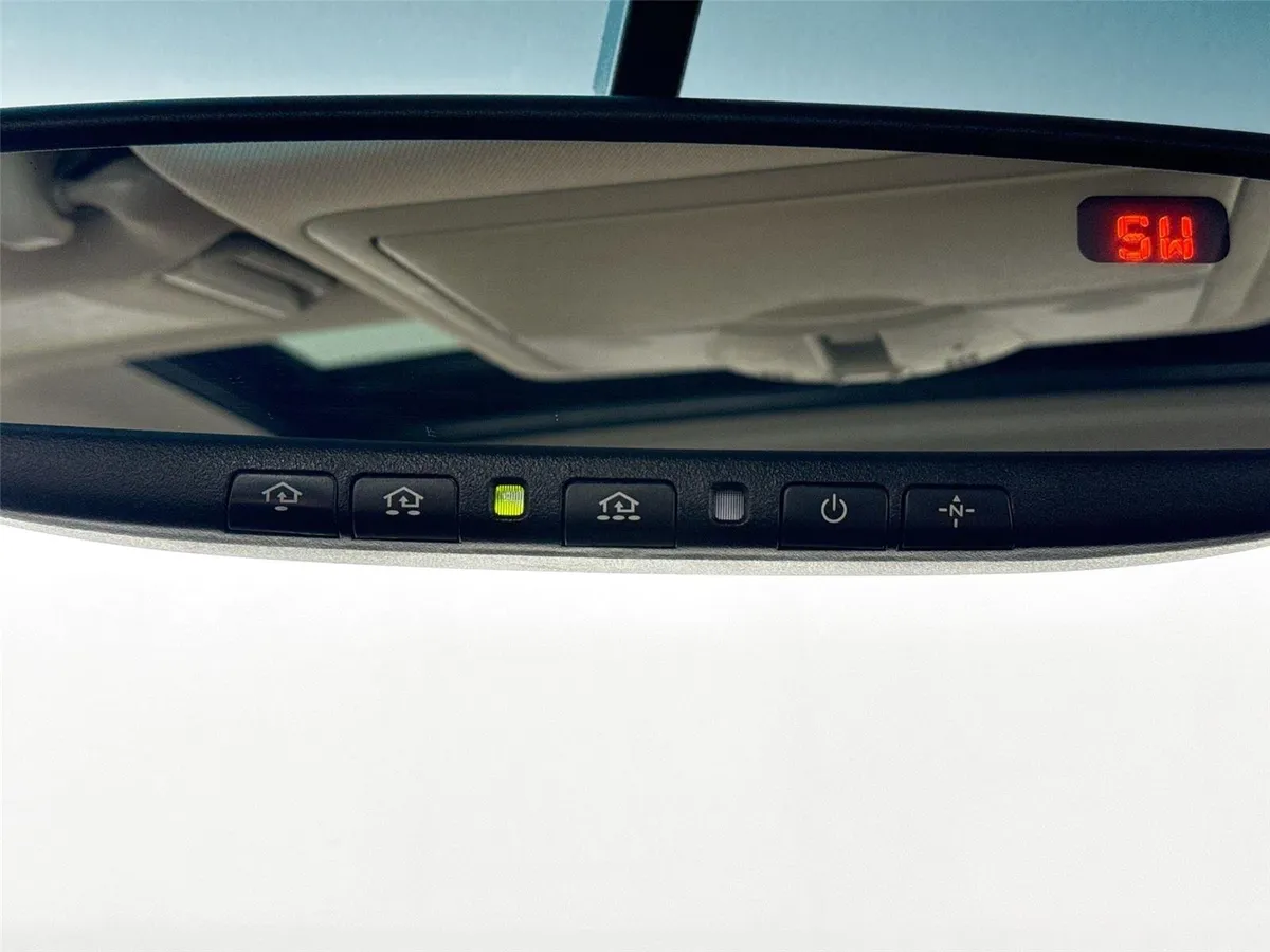 2011 INFINITI G37 Sedan x thumbnail 22