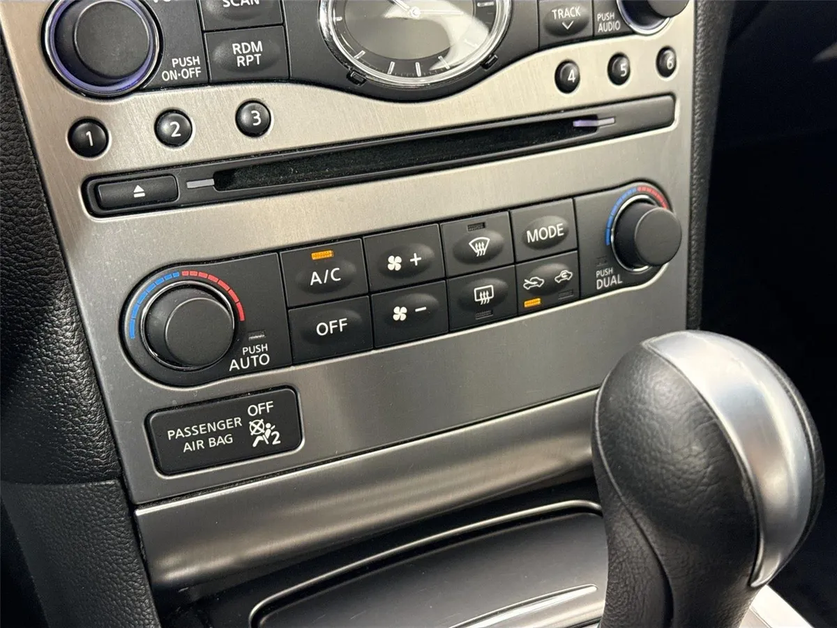 2011 INFINITI G37 Sedan x thumbnail 25