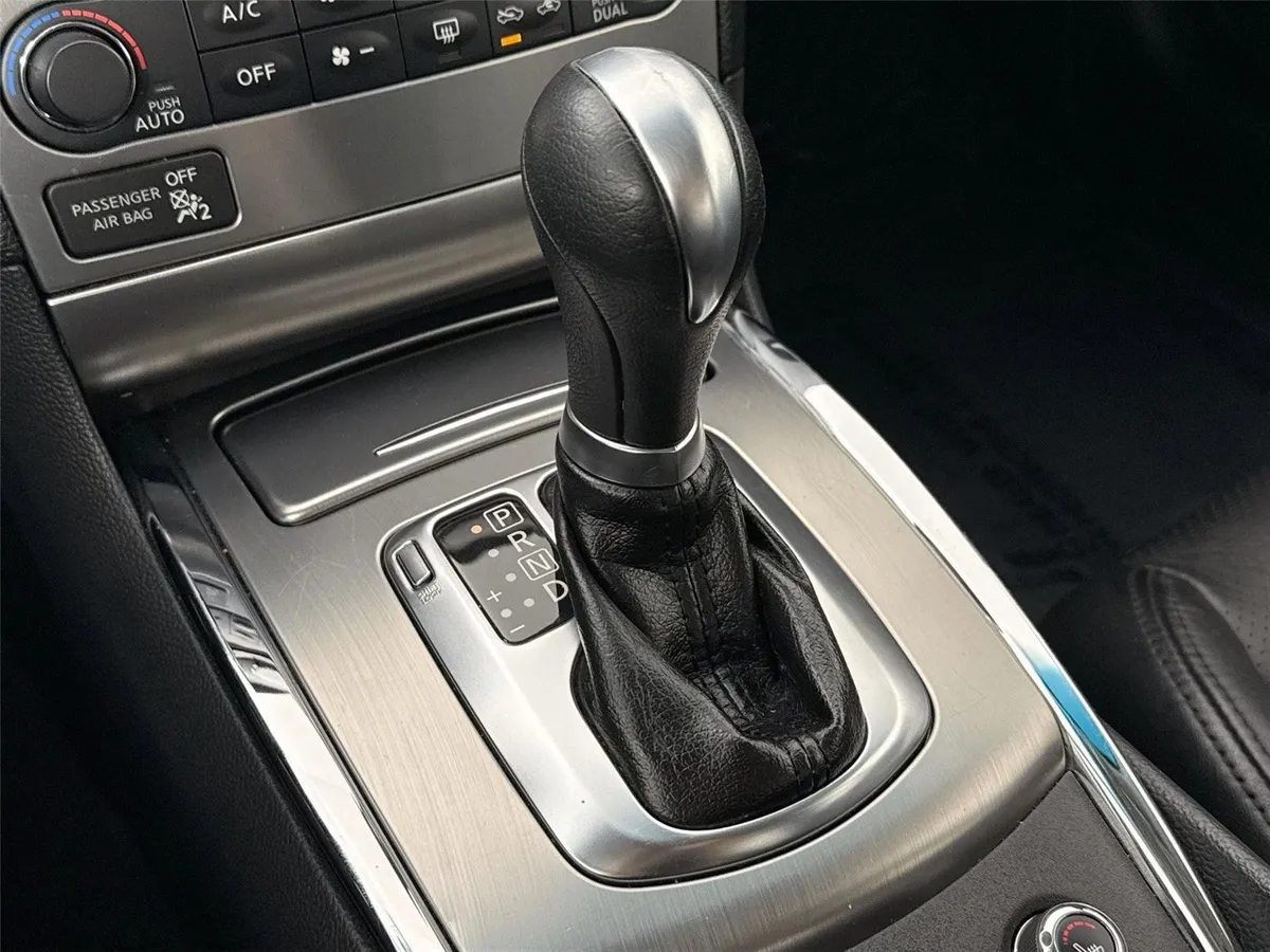 2011 INFINITI G37 Sedan x thumbnail 26