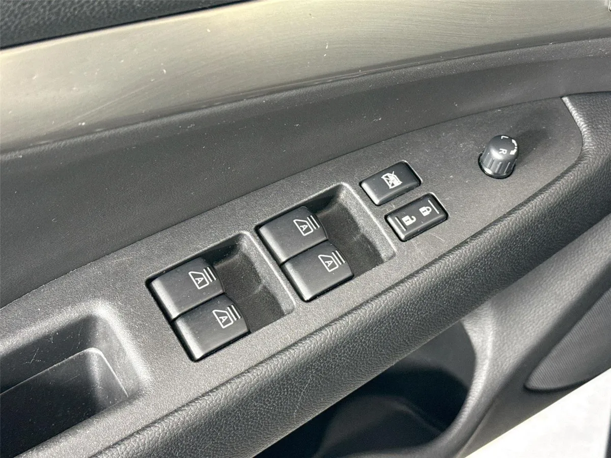 2011 INFINITI G37 Sedan x thumbnail 27