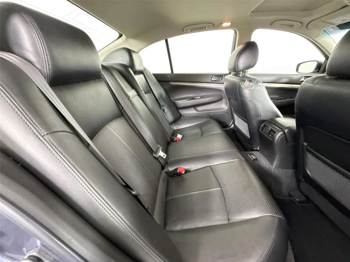 2011 INFINITI G37 Sedan x thumbnail 39