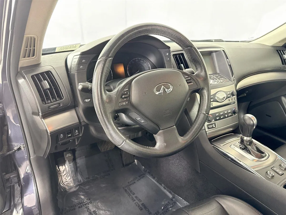2011 INFINITI G37 Sedan x thumbnail 4
