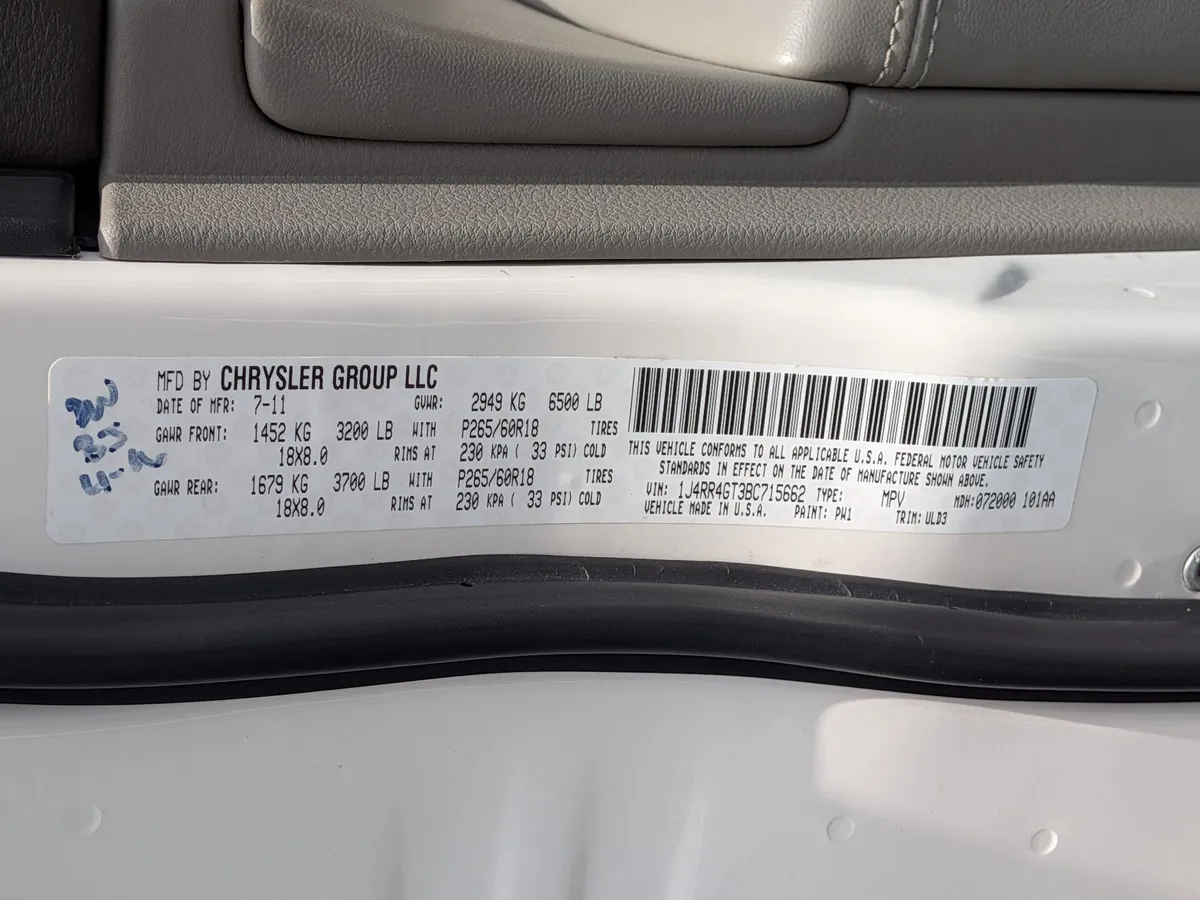 2011 Jeep Grand Cherokee Laredo thumbnail 34