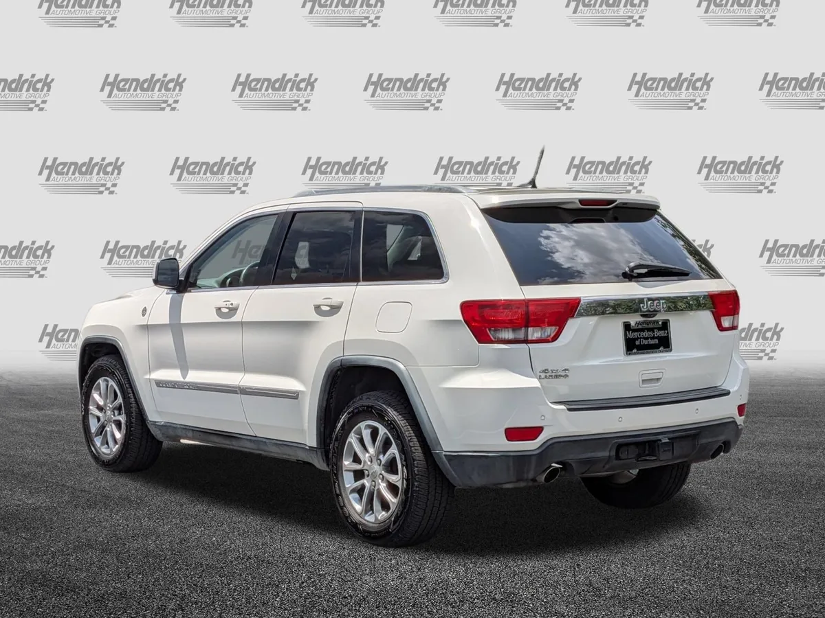 2011 Jeep Grand Cherokee Laredo thumbnail 7