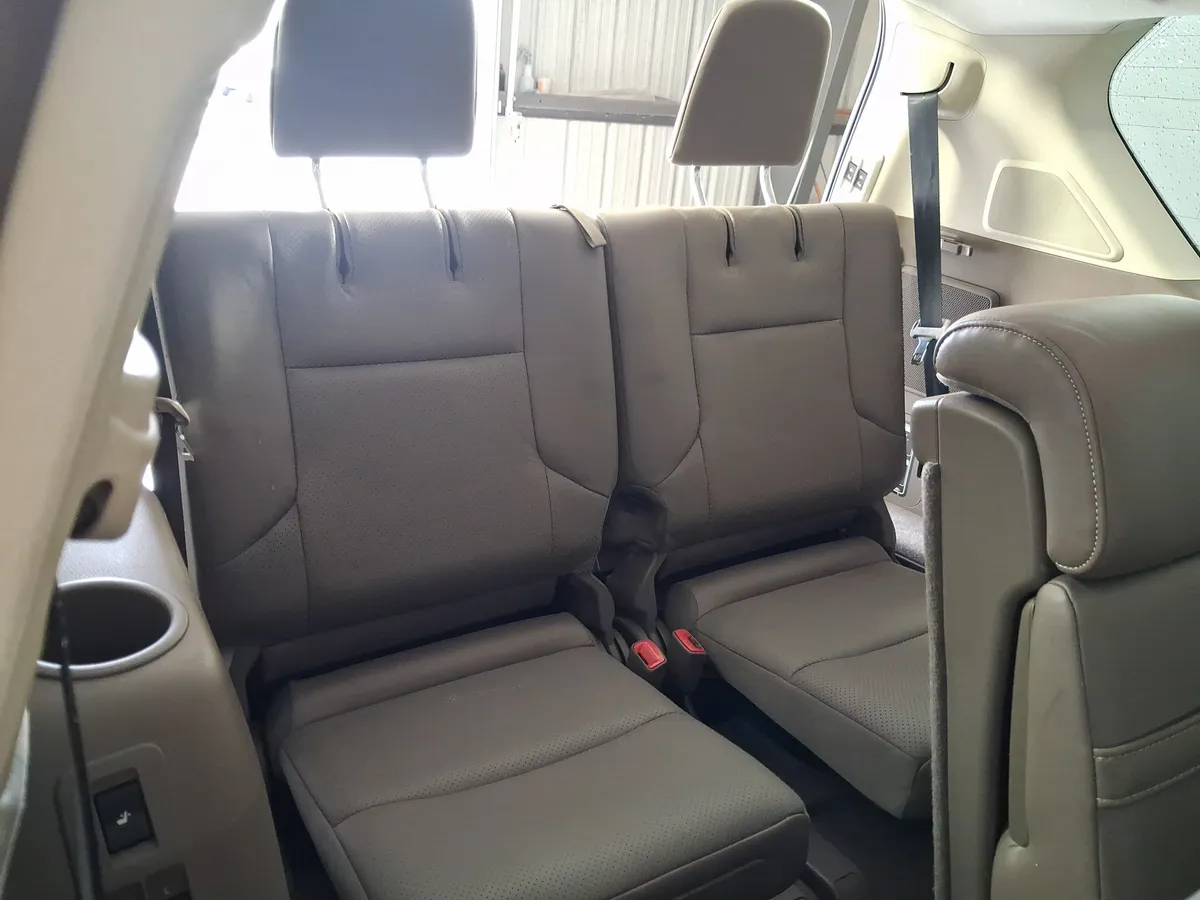 2011 Lexus GX 460 Premium thumbnail 32