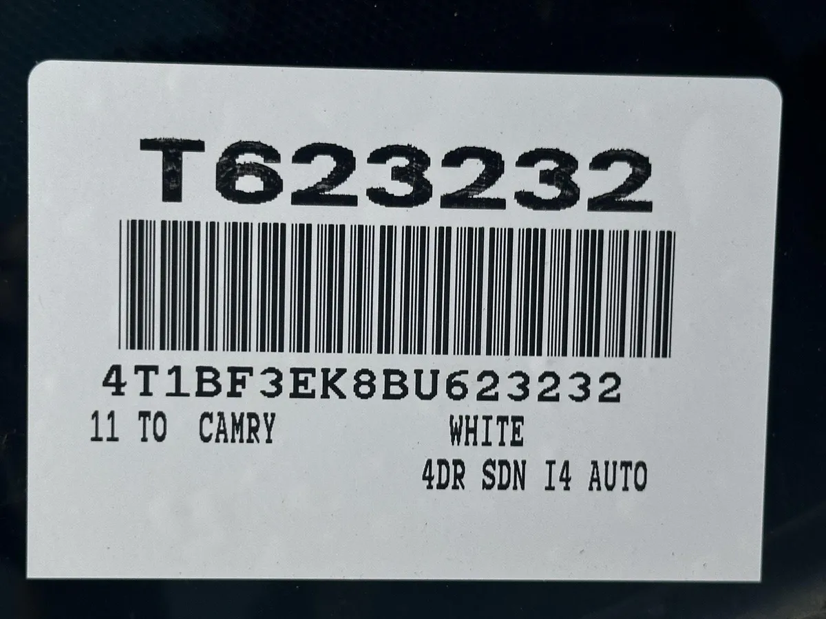 2011 Toyota Camry SE thumbnail 15