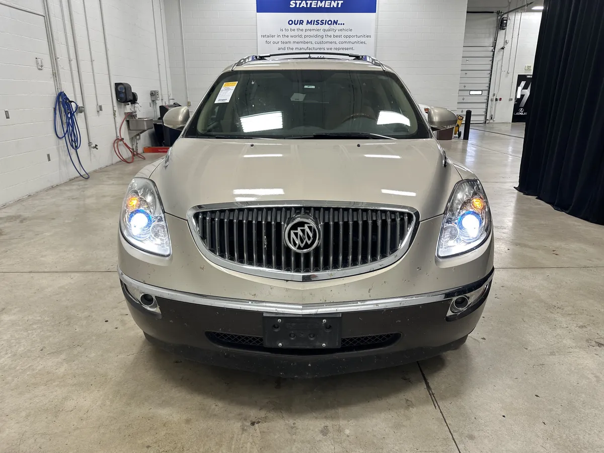 2012 Buick Enclave Leather thumbnail 2