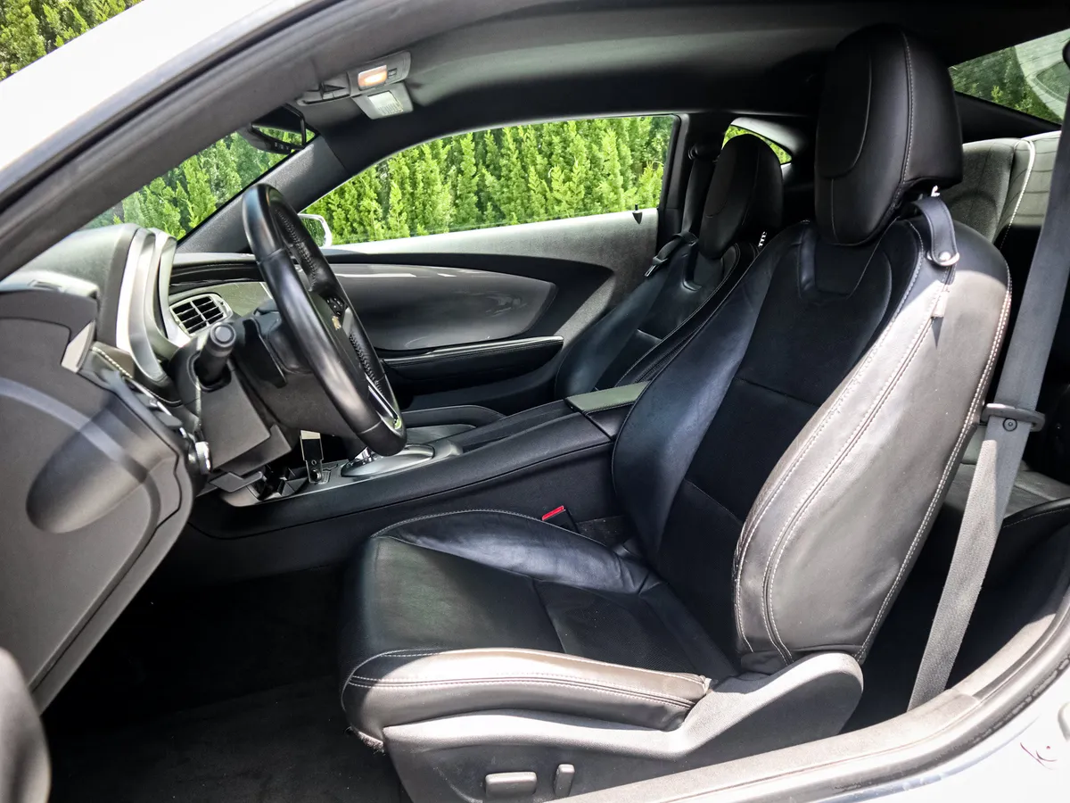2012 Chevrolet Camaro 2LT thumbnail 6