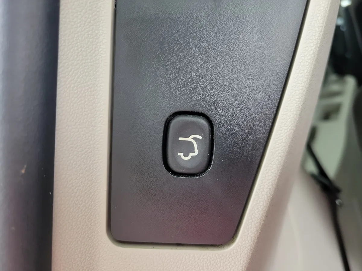 2012 Dodge Grand Caravan SXT thumbnail 11
