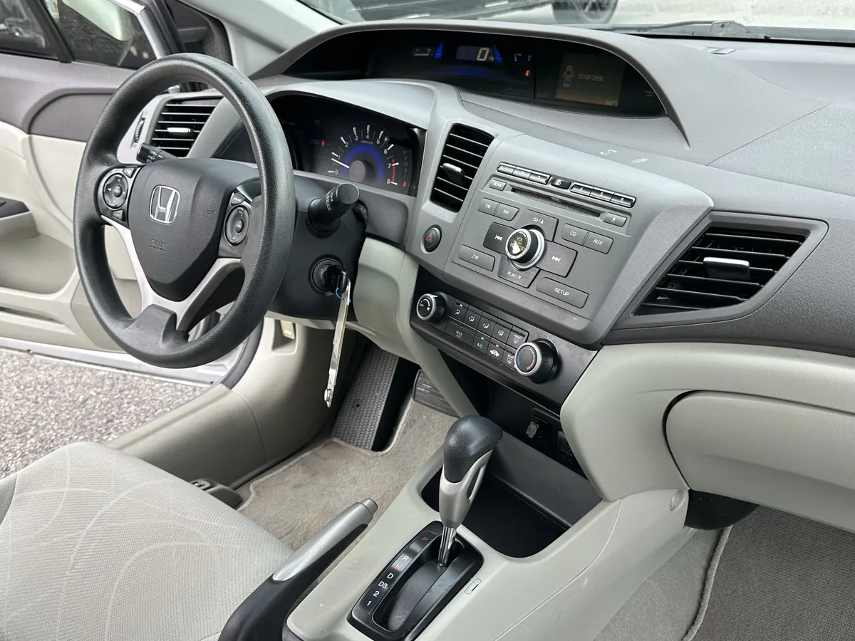 2012 Honda Civic LX thumbnail 14