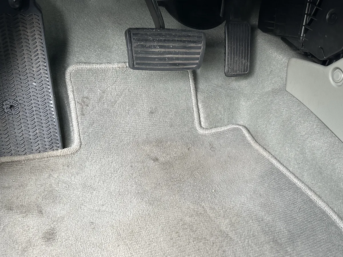 2012 Honda Civic LX thumbnail 16