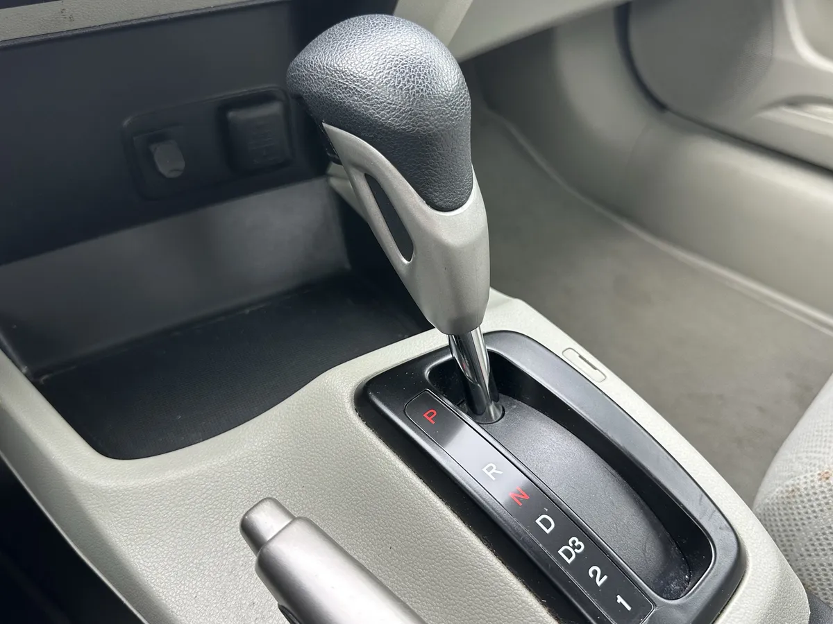 2012 Honda Civic LX thumbnail 24
