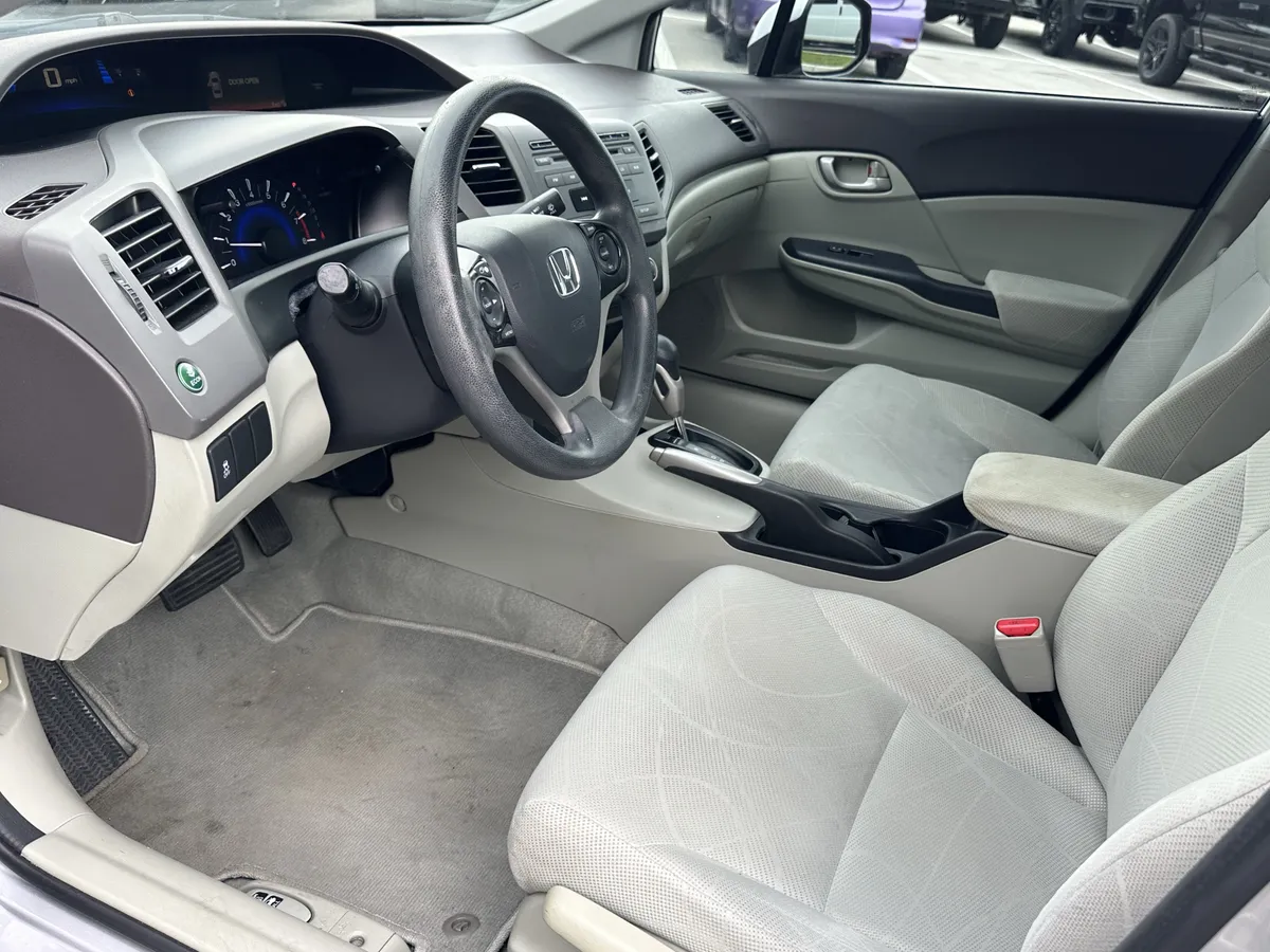 2012 Honda Civic LX thumbnail 27