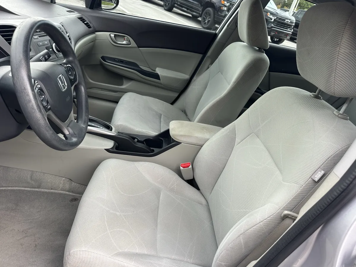 2012 Honda Civic LX thumbnail 28