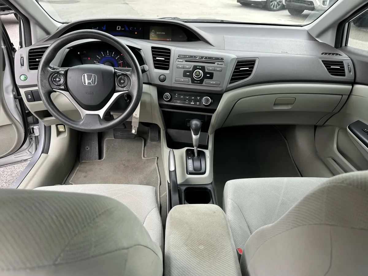 2012 Honda Civic LX thumbnail 29