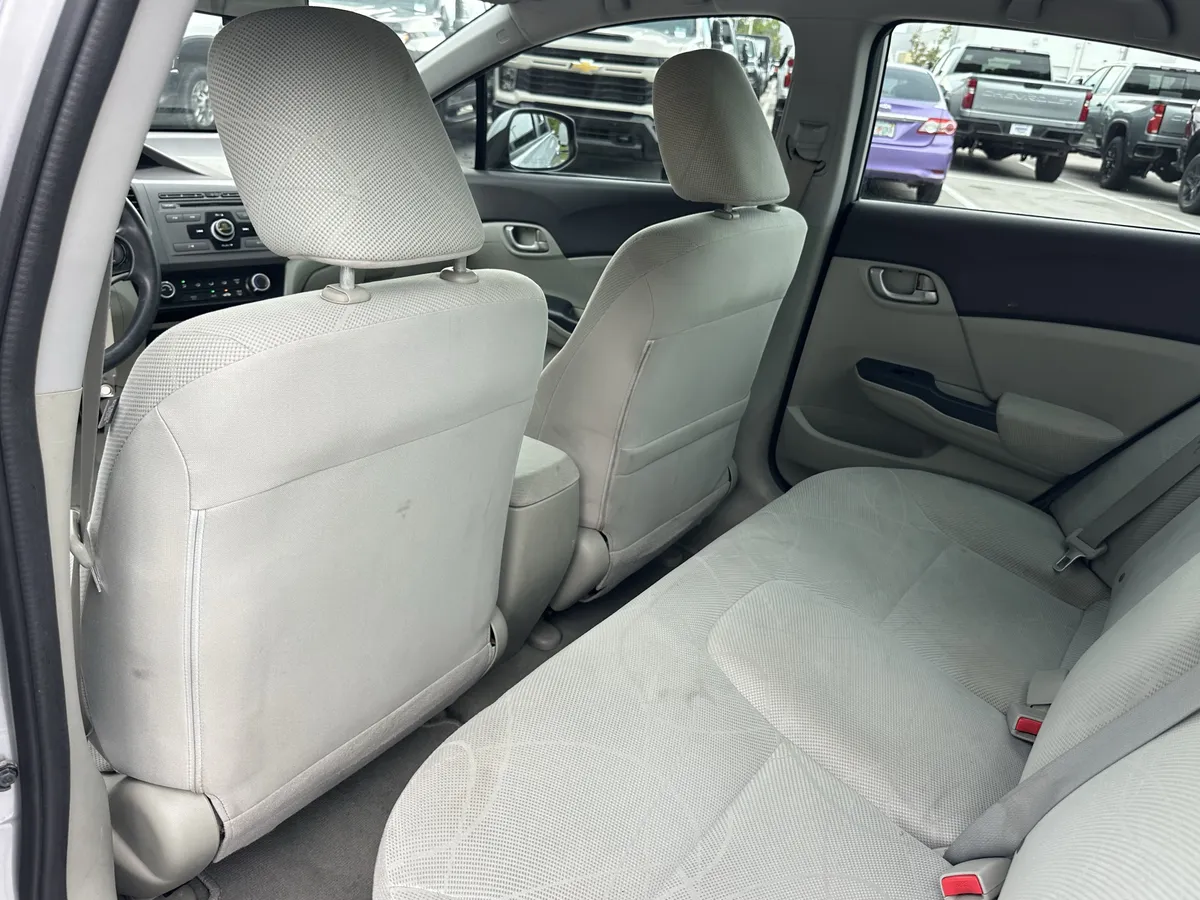 2012 Honda Civic LX thumbnail 31