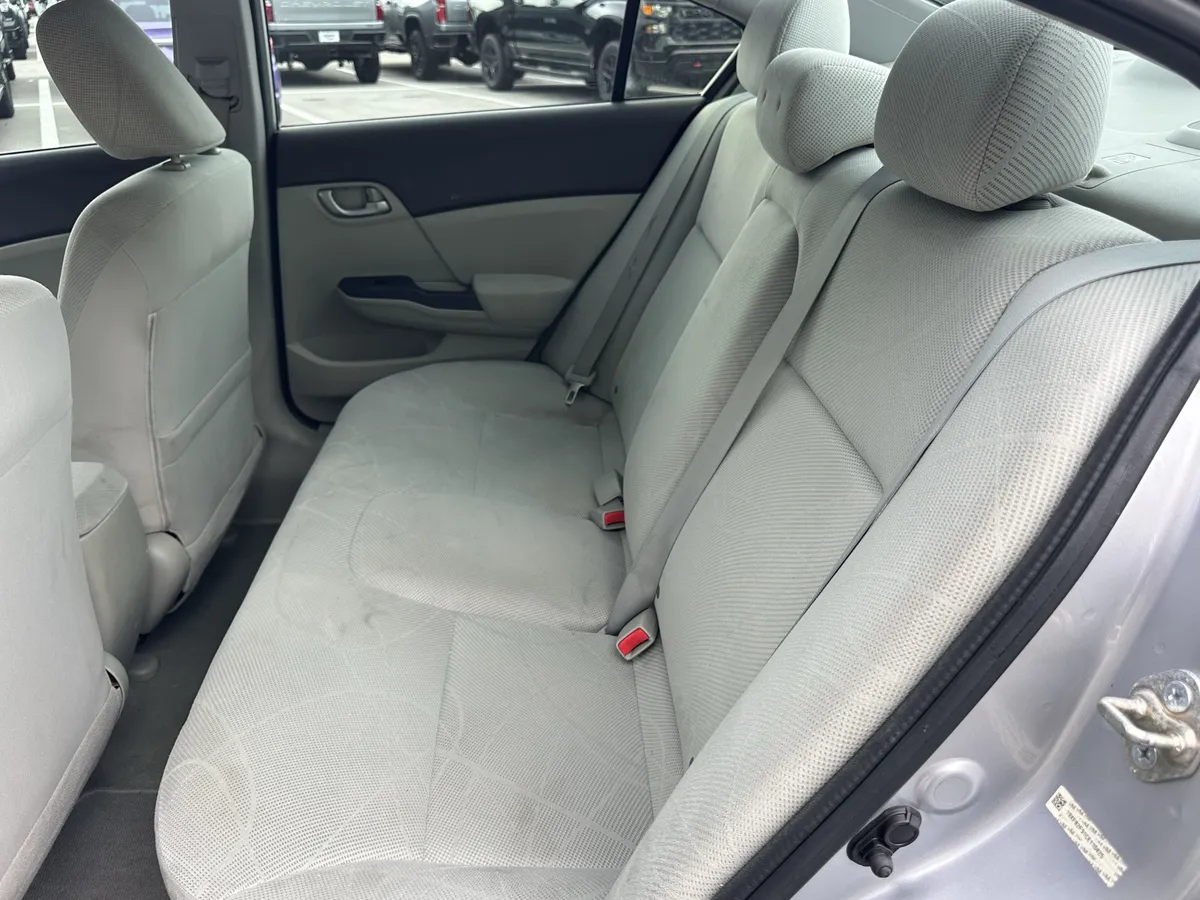 2012 Honda Civic LX thumbnail 32
