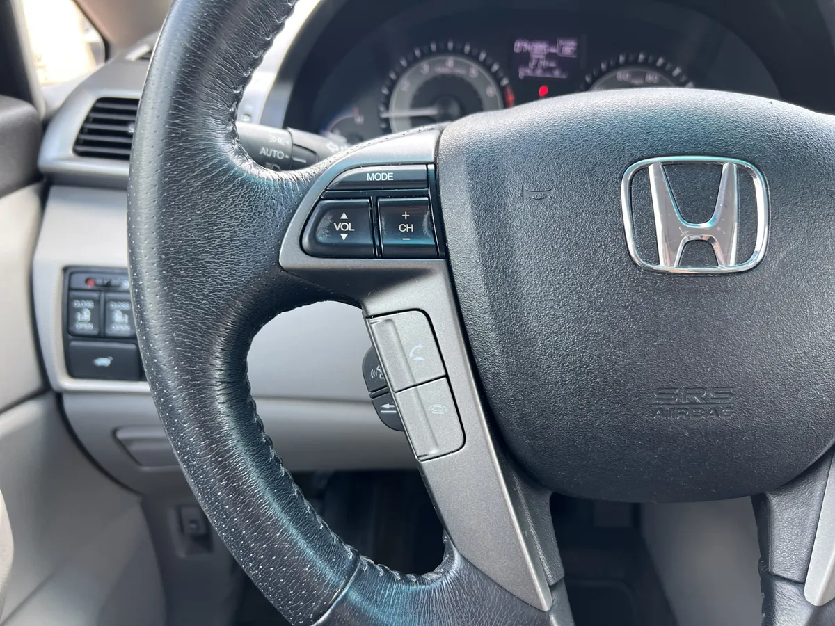 2012 Honda Odyssey EX-L thumbnail 16