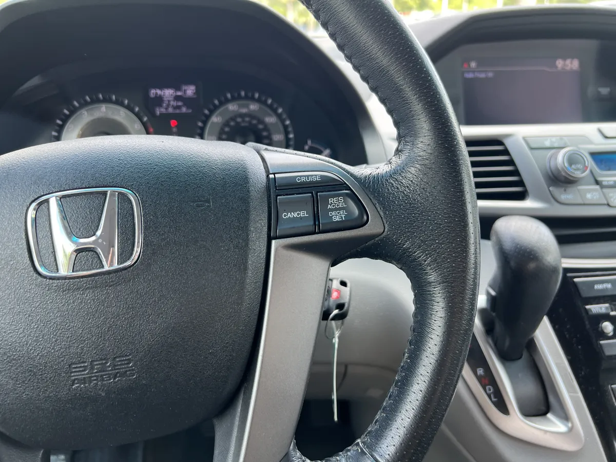 2012 Honda Odyssey EX-L thumbnail 17