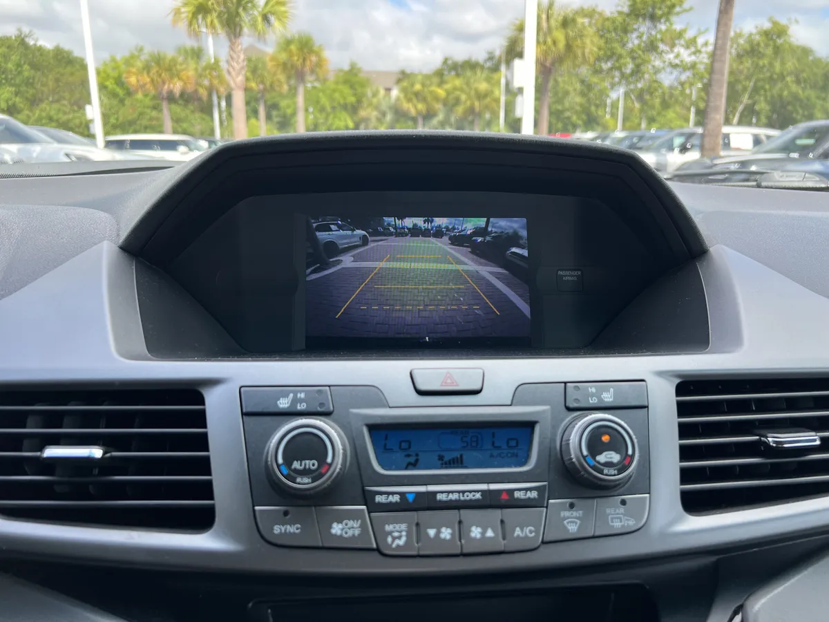 2012 Honda Odyssey EX-L thumbnail 21