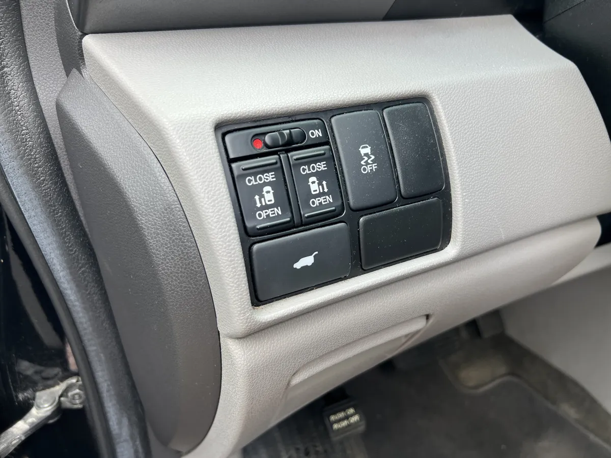 2012 Honda Odyssey EX-L thumbnail 35