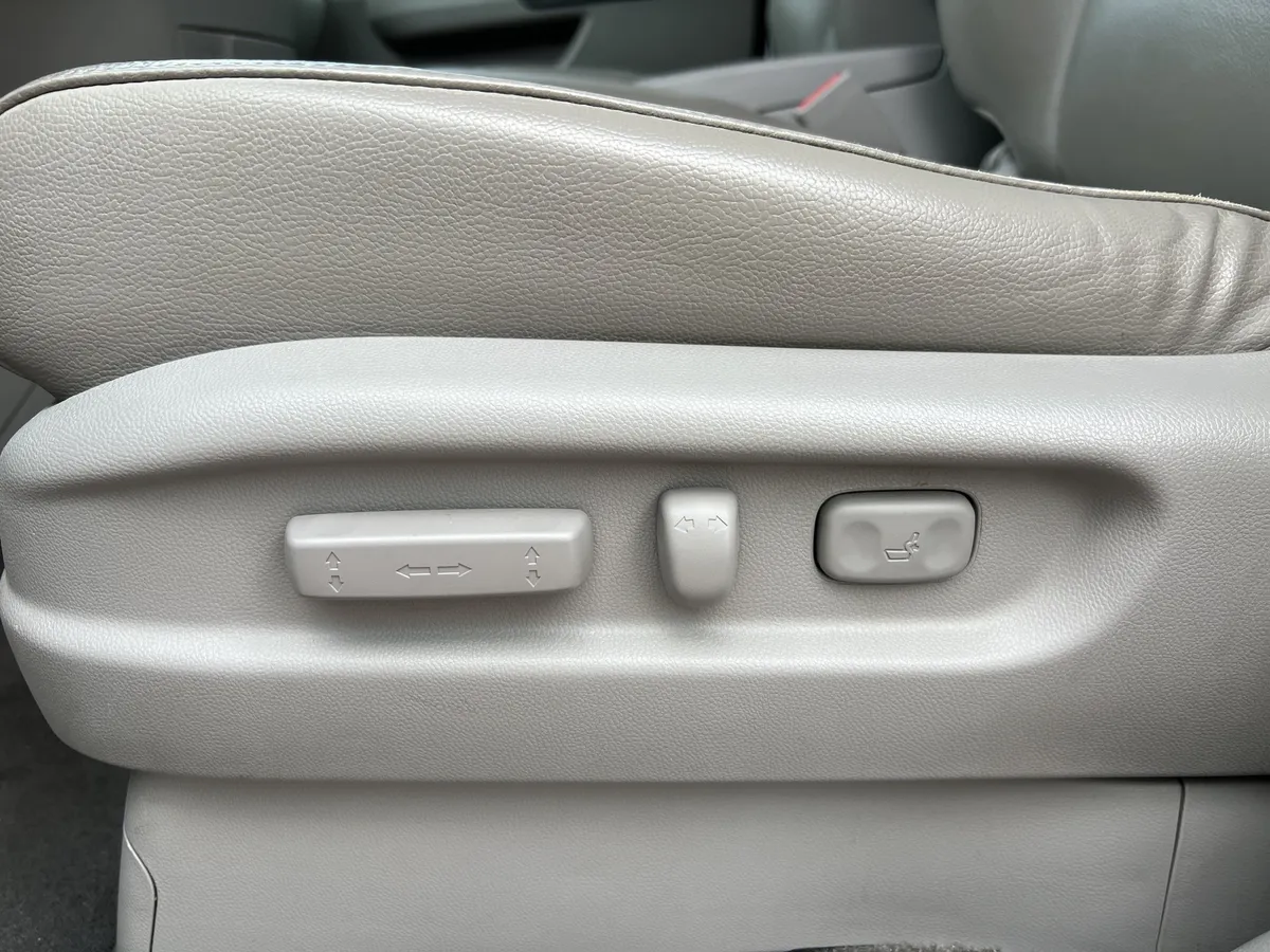 2012 Honda Odyssey EX-L thumbnail 36