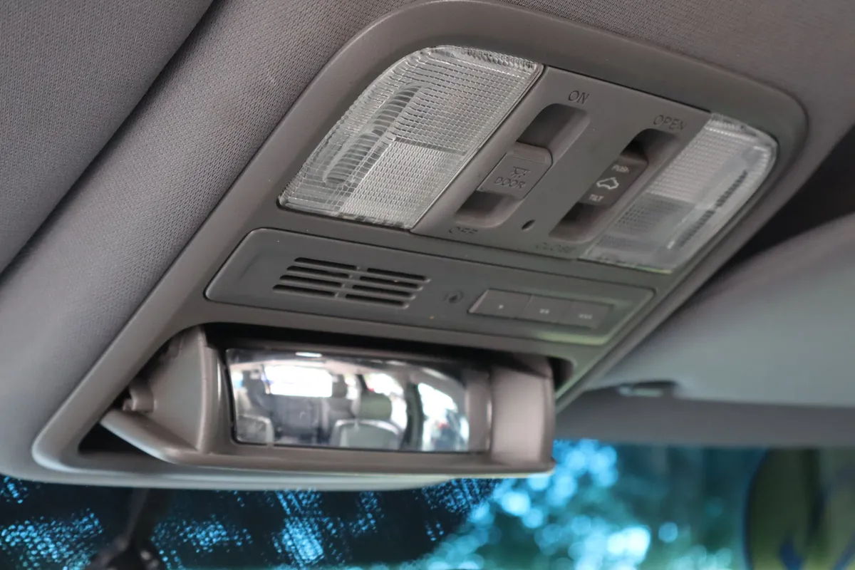 2012 Honda Pilot Touring thumbnail 25