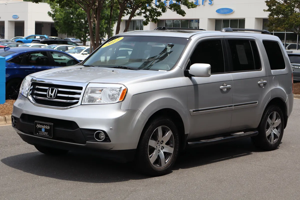 2012 Honda Pilot Touring thumbnail 4