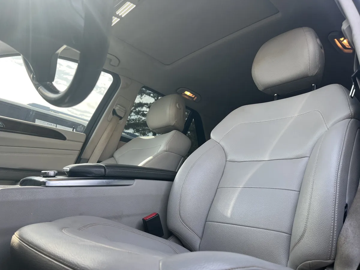 2012 Mercedes-Benz M-Class ML 350 4MATIC thumbnail 3