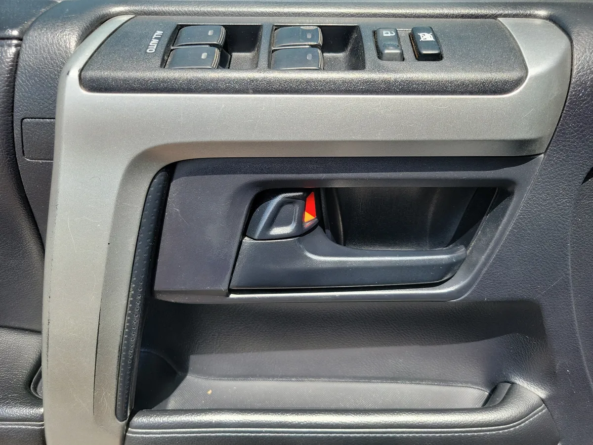 2012 Toyota 4Runner Limited thumbnail 7