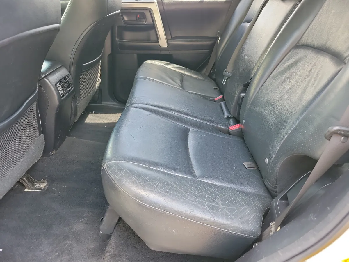 2012 Toyota 4Runner Limited thumbnail 8