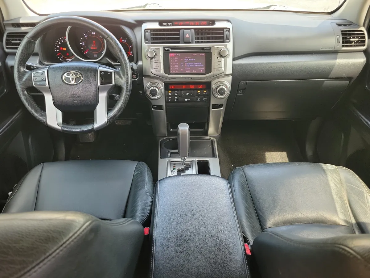 2012 Toyota 4Runner Limited thumbnail 9