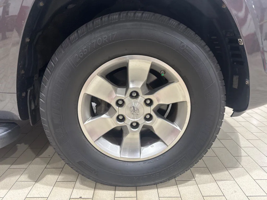 2012 Toyota 4Runner SR5 thumbnail 4