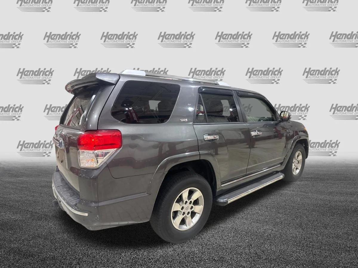 2012 Toyota 4Runner SR5 thumbnail 5