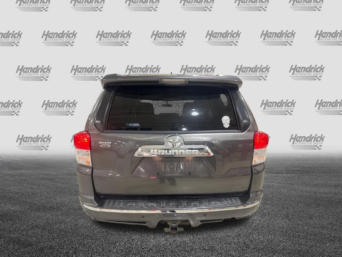 2012 Toyota 4Runner SR5 thumbnail 6