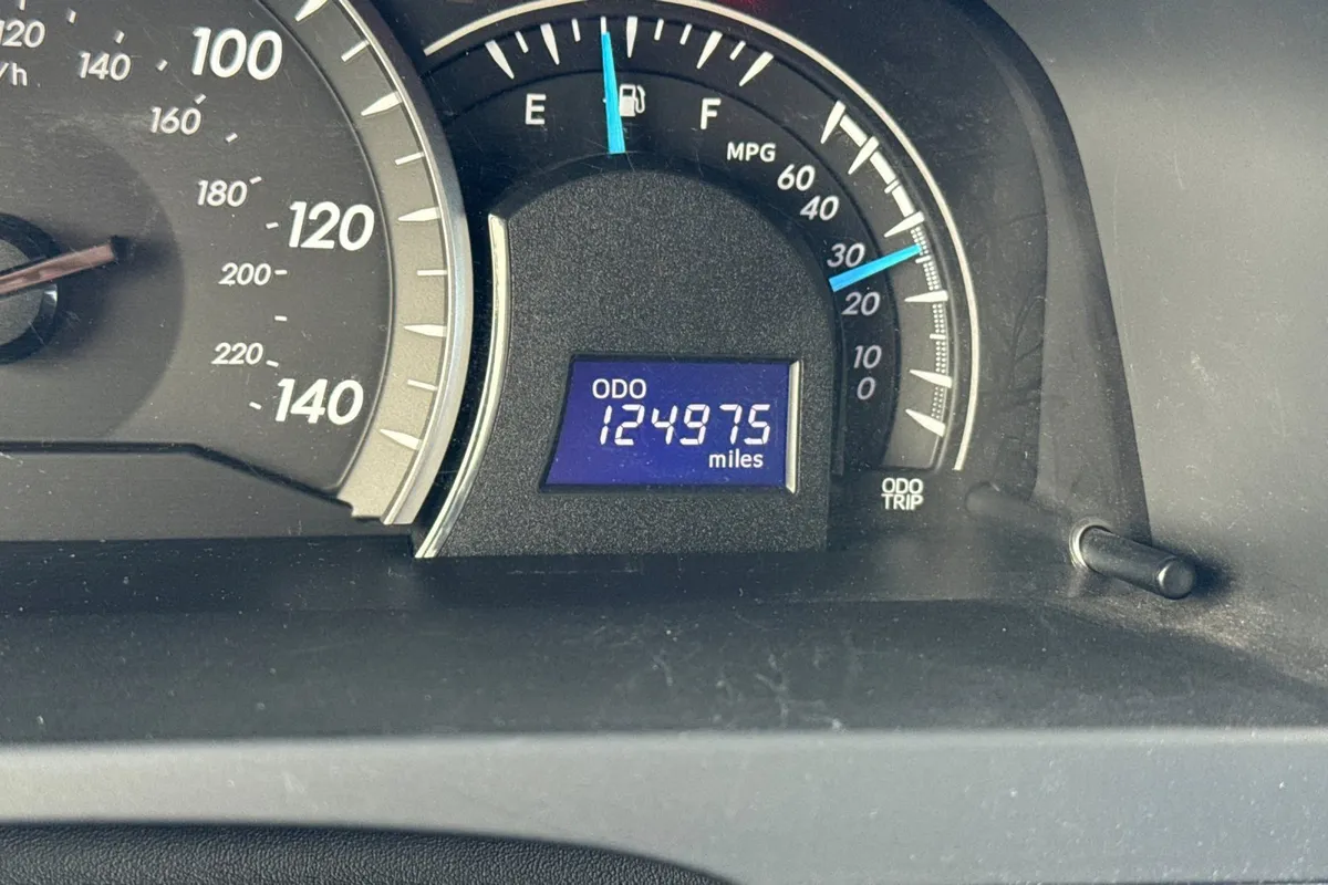 2012 Toyota Camry LE thumbnail 31