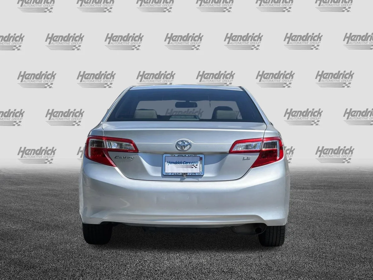 2012 Toyota Camry LE thumbnail 5