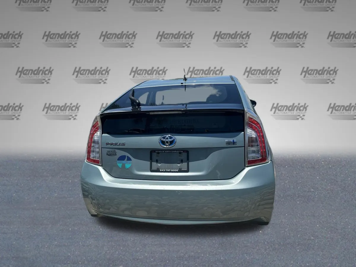 2012 Toyota Prius Two thumbnail 8