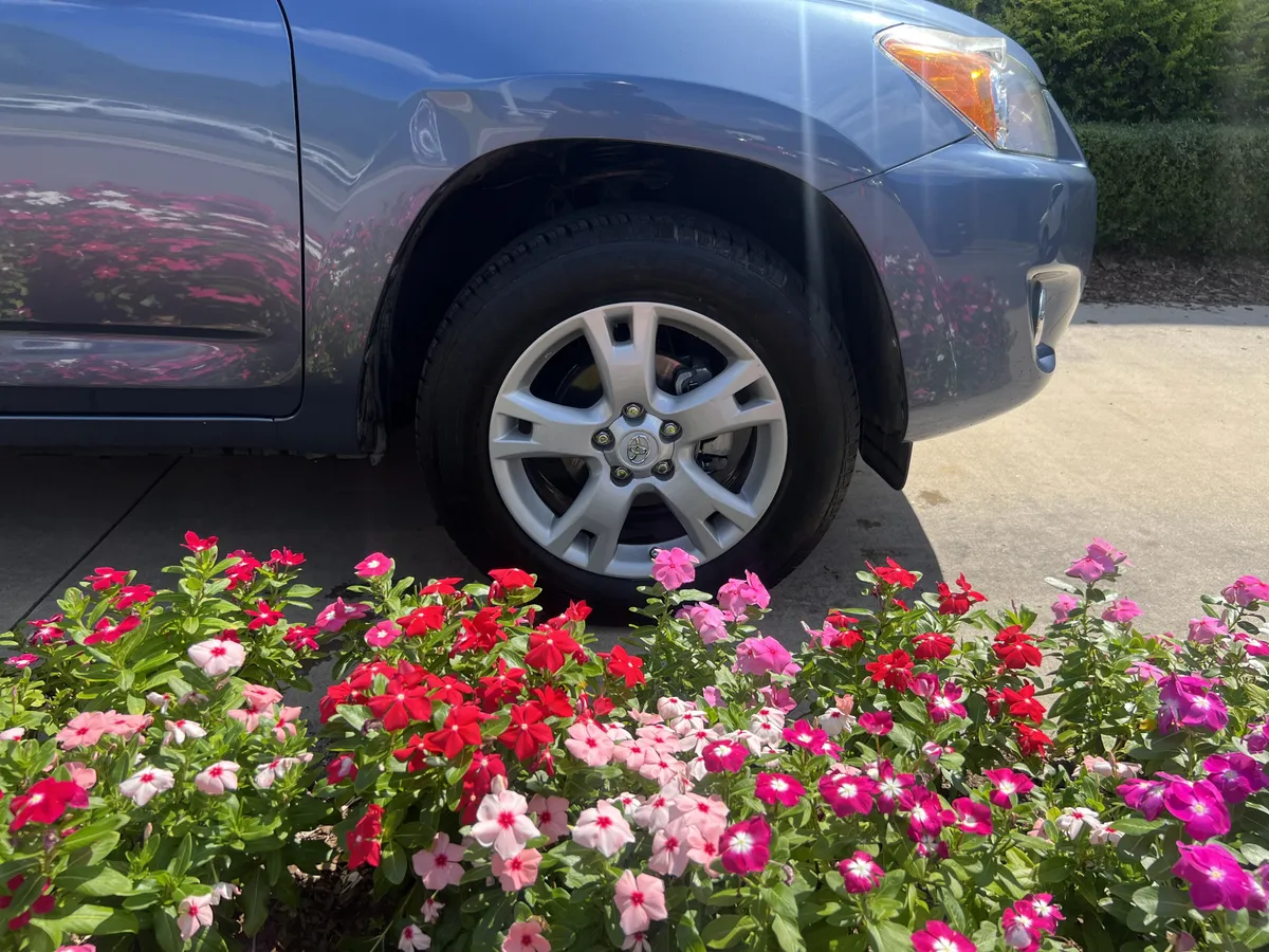 2012 Toyota RAV4 thumbnail 11