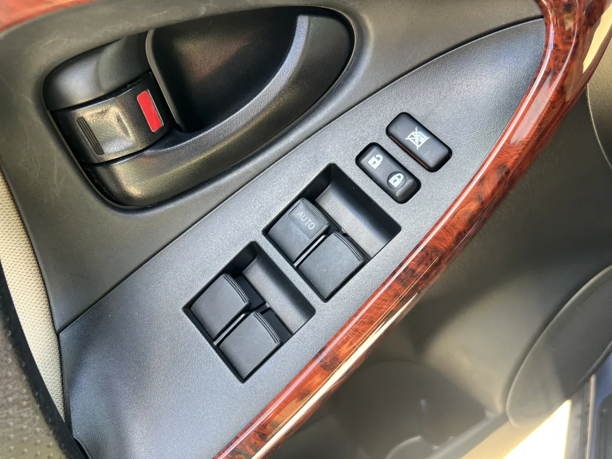 2012 Toyota RAV4 thumbnail 13