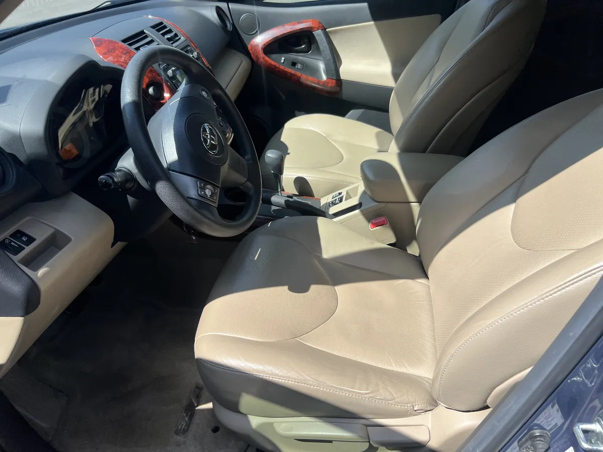 2012 Toyota RAV4 thumbnail 14