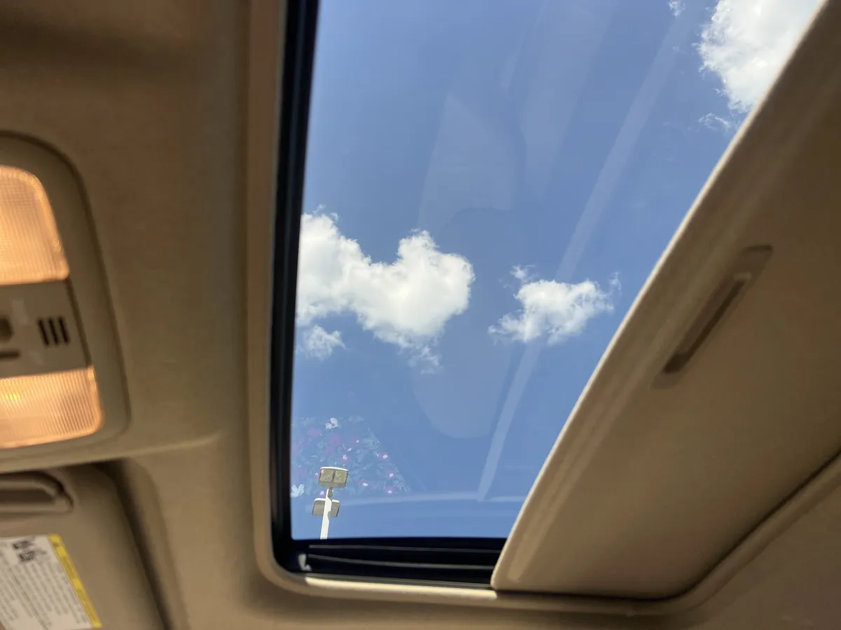 2012 Toyota RAV4 thumbnail 26