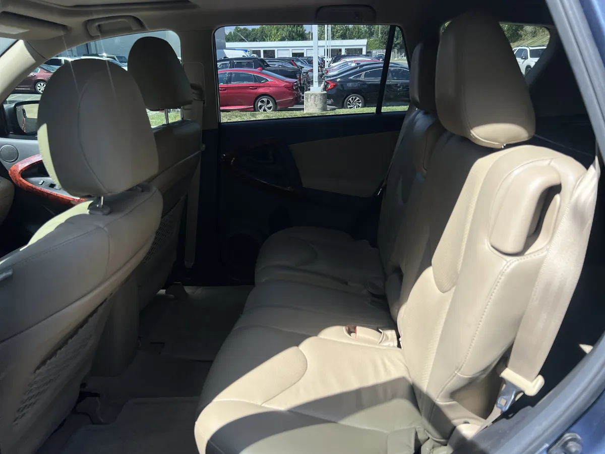 2012 Toyota RAV4 thumbnail 30