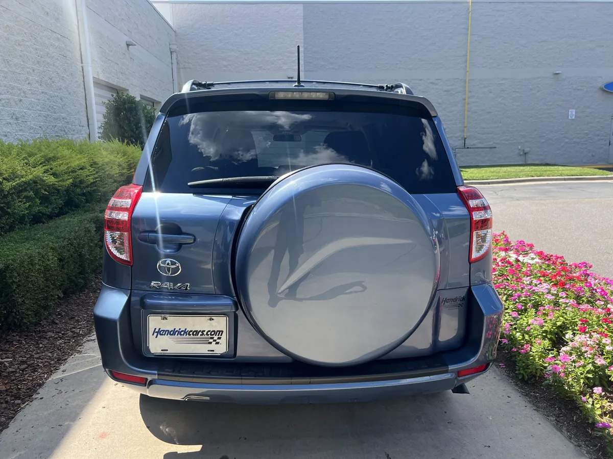 2012 Toyota RAV4 thumbnail 7