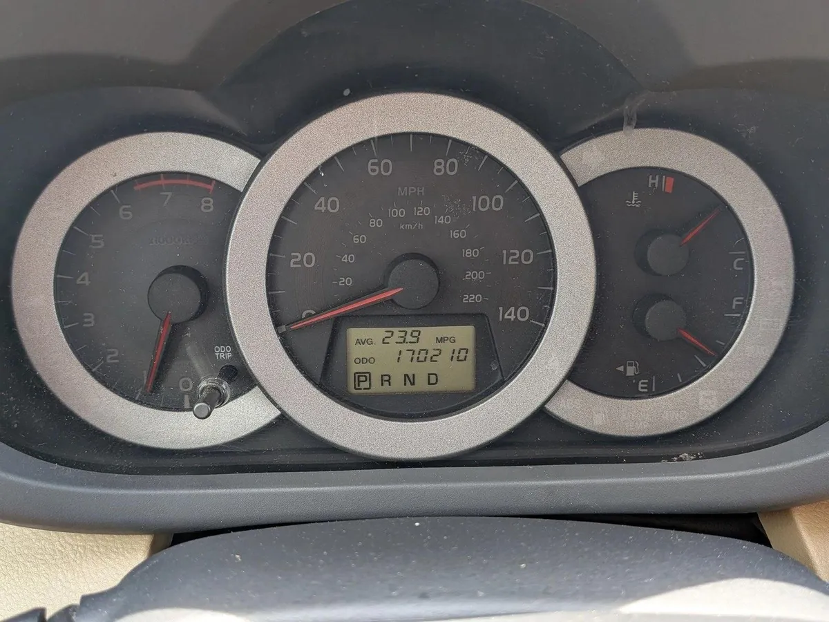 2012 Toyota RAV4 Limited 4WD thumbnail 9