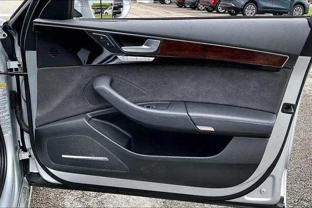 2013 Audi A8 L 4.0T thumbnail 26