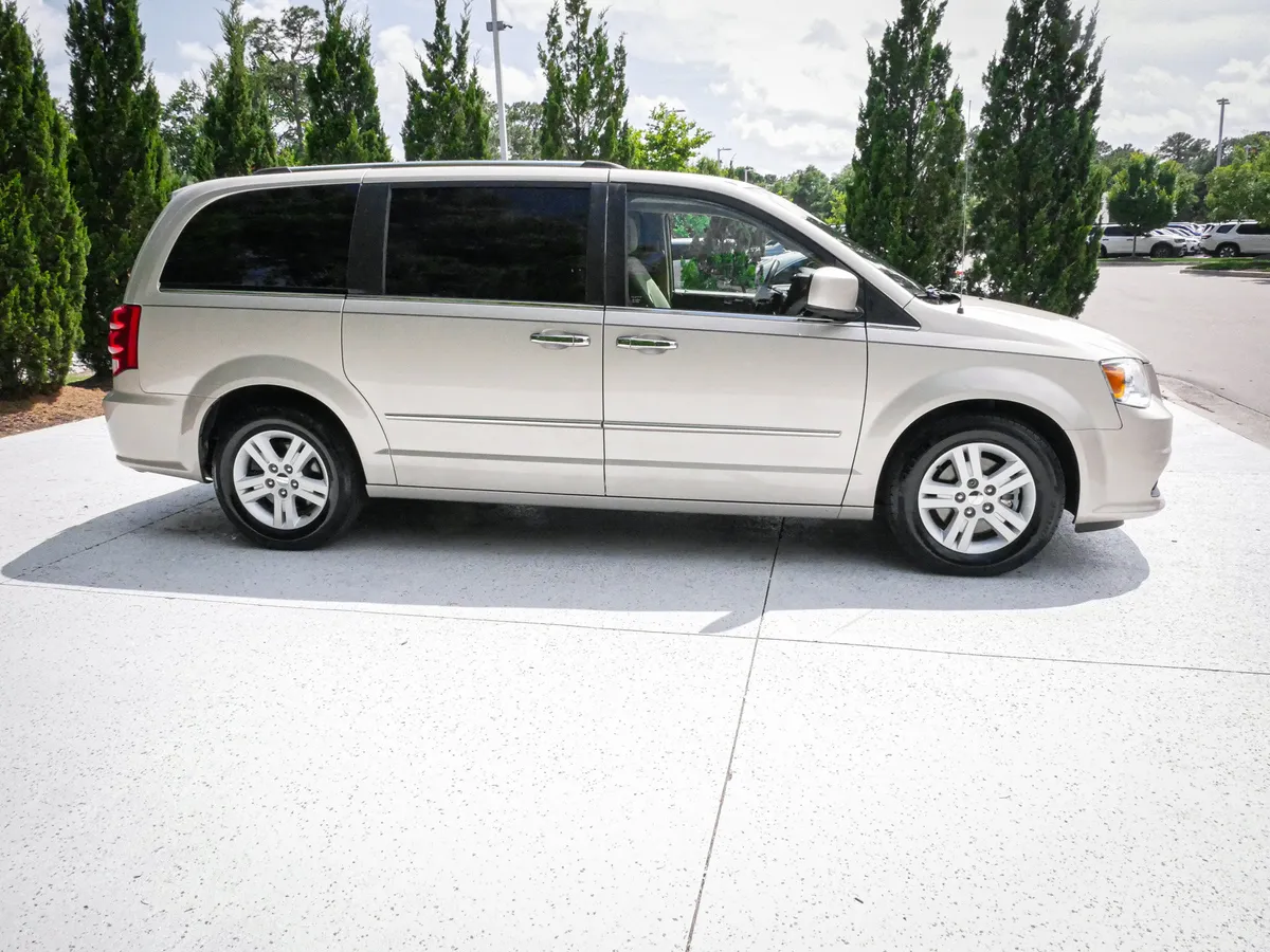 2013 Dodge Grand Caravan Crew thumbnail 10